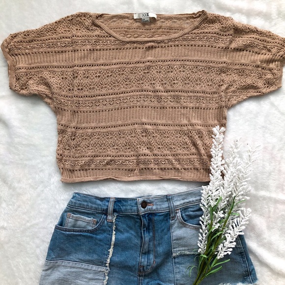 F21 Knitted Top - Picture 1 of 3